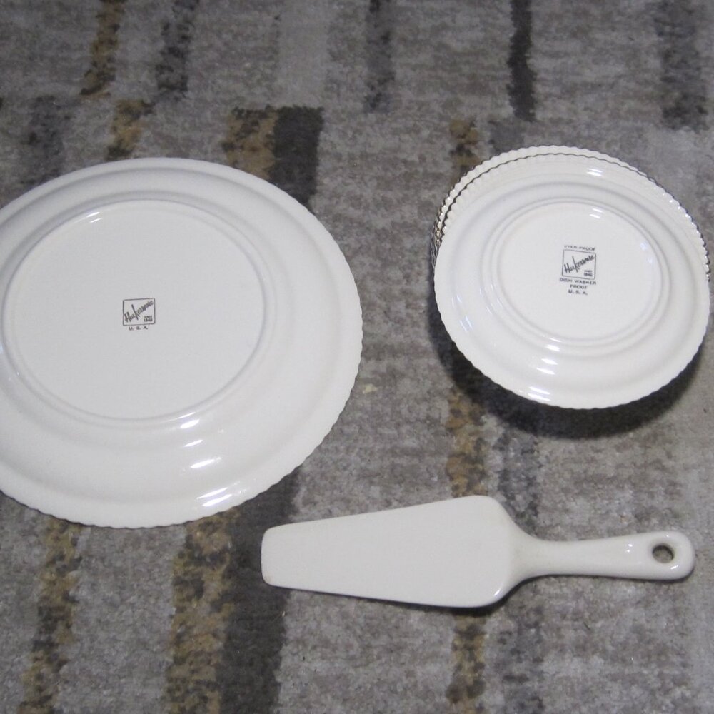 6 Currier and Ives “The Old Homestead In Winter" Collector Plates by Harkerware - Picture 5 of 7